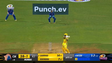 M29: MI vs CSK – Ruturaj Gaikwad Six