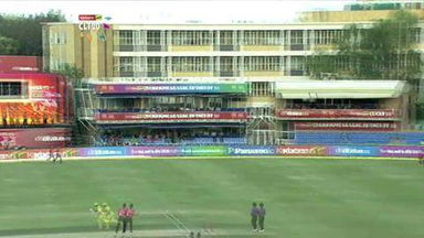 M3: CSK vs SYD – Dhoni c Hazlewood b Henriques