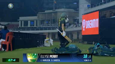 IND-W vs AUS-W 2022, 5TH T20I: Ellyse Perry Wicket