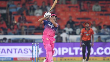 Tushar Deshpande's late fireworks with 25(11)