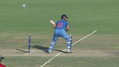 4TH ODI: IND vs SA – Suresh Raina Six
