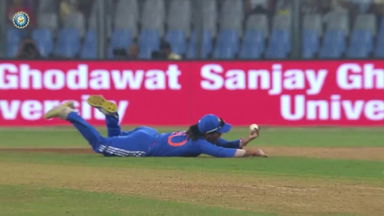Blinder! Super Sub Amanjot Kaur's stunning one-handed catch to dismiss Capsey