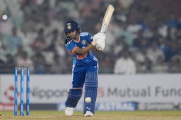 Debutant Niki Prasad soaks up pressure with 39*(35)