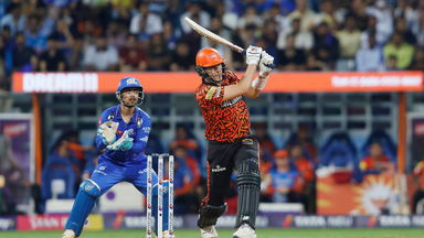Pat Cummins provides late surge with 35*(17)