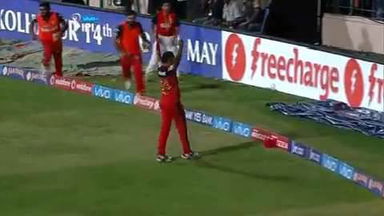 M41: RCB vs MI – Stuart Binny taking stunner