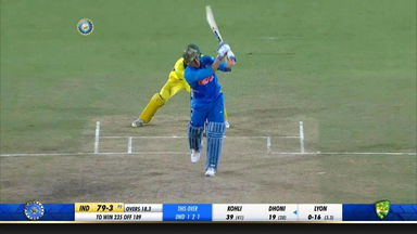 IND vs AUS 2019, 3rd ODI: MS Dhoni Six