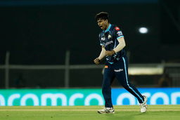 Darshan Nalkande's double dismissals in 2 balls