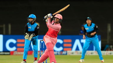 Trailblazers captain Smriti Mandhana's patient 34(23)