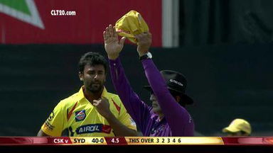 M3: CSK vs SYD – Michael Lumb six