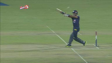M32: DD vs KXIP – Manpreet Juneja Wicket