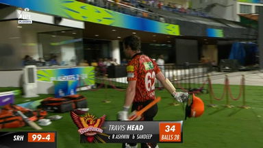 Q2: SRH vs RR – Travis Head Wicket