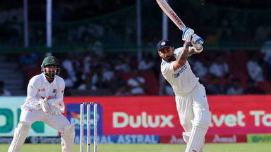 MAXIMUM: Virat Kohli launches Taijul Islam for a flat six