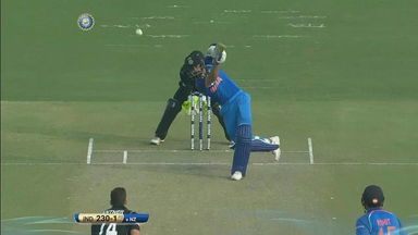 IND vs NZ 2017, 3rd ODI: Virat Kohli Six