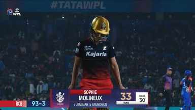 M17 - DC vs RCB: Sophie Molineux Wicket