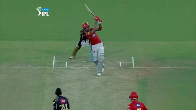 M44: KXIP vs KKR –  KL Rahul Six