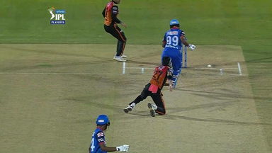 Last over drama: Amit Mishra obstructs field