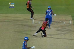 Last over drama: Amit Mishra obstructs field