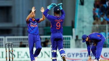 Quinton gone - Ravi Bishnoi picks his maiden ODI wicket