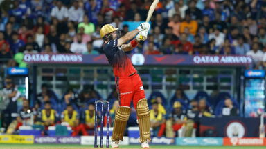 Maxwell welcomes Jordan to IPL 2023 with 2 clean maximums