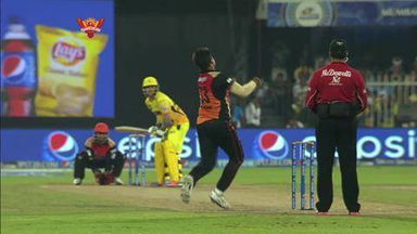 M17: SRH vs CSK –  Brendon McCullum Six