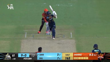 M12: GT vs SRH – Wriddhiman Saha Six