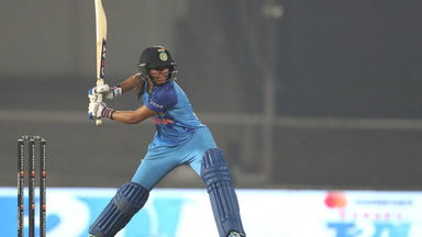 Harmanpreet Kaur launches Ashleigh Gardner for a maximum