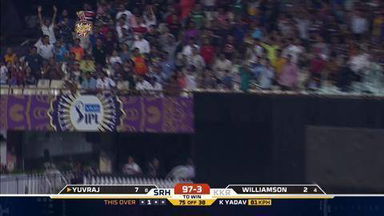 M55: KKR vs SRH – Yuvraj Singh Six