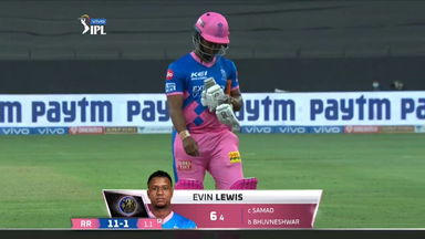M40: SRH vs RR – Evin Lewis Wicket