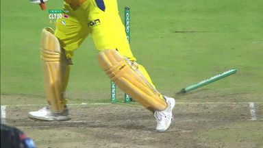 M8: DOL vs CSK –  MS Dhoni Wicket