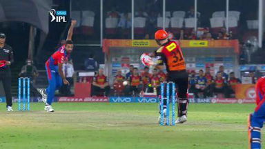 M34: SRH vs GL – David Warner Wicket