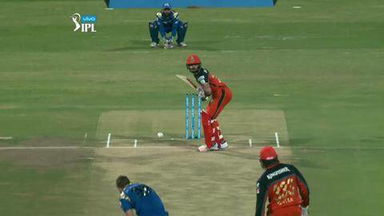 M41: RCB vs MI – Virat Kohli Six