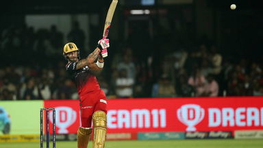 4 x 4: Early acceleration ft. Faf du Plessis