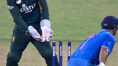 5TH ODI: IND vs SA – MS Dhoni Wicket