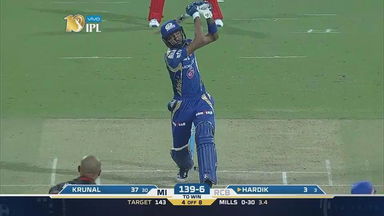 M12: RCB vs MI – Hardik Pandya Six