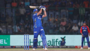 6 & 6: Green, David turn the tide in Mumbai Indians' favour