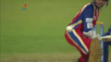 M2: DD vs RCB – Parthiv Patel Wicket
