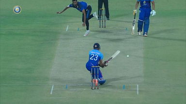 Syed Mushtaq Ali Trophy 2022 QF4 : Cheeky & effective: Aman Khan's ramp shot for four