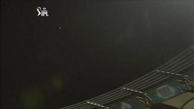 M53: MI vs KKR – Mitchell Johnson Six