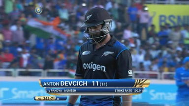 IND vs NZ 2016, 4th ODI: Anton Devcich Wicket