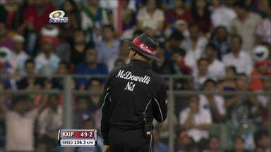 M41: MI vs KXIP – David Hussey Six