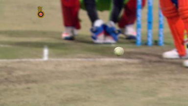 M44: RCB vs GL – Aaron Finch Wicket