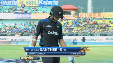 IND vs NZ 2016, 1st ODI: Mitchell Santner Wicket