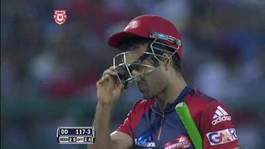 Match 69 KXIP vs DD – Pathan's Wicket