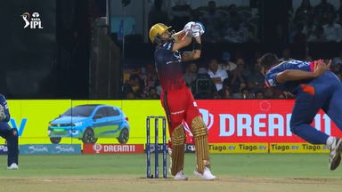 M15: RCB vs LSG –  Virat Kohli Six
