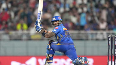 Suryakumar Yadav's flamboyant 33(20)