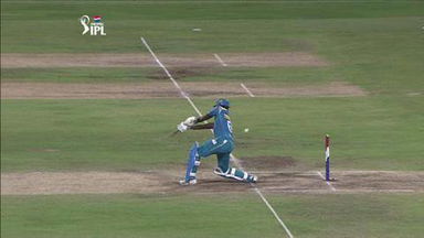 M46: PWI vs RCB – Angelo Mathews Wicket