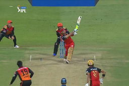M52: RCB vs SRH – Glenn Maxwell Six
