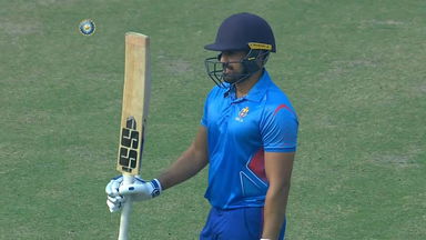 Karun Nair's brisk 55* (29)