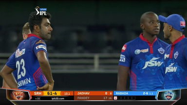 M33: DC vs SRH  – Fall of Wickets