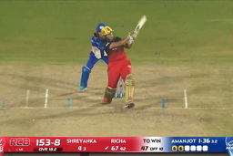 Six: Match 16, Royal Challengers Bengaluru vs Mumbai Indians, WPL 2026: Richa Ghosh Six